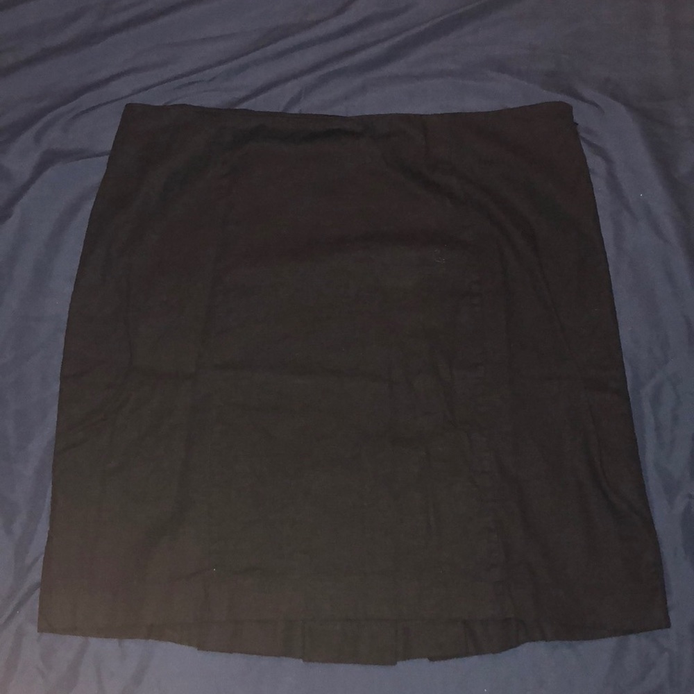 Black skirt